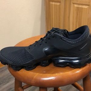 Nike Air VaporMax CS “Triple Black”